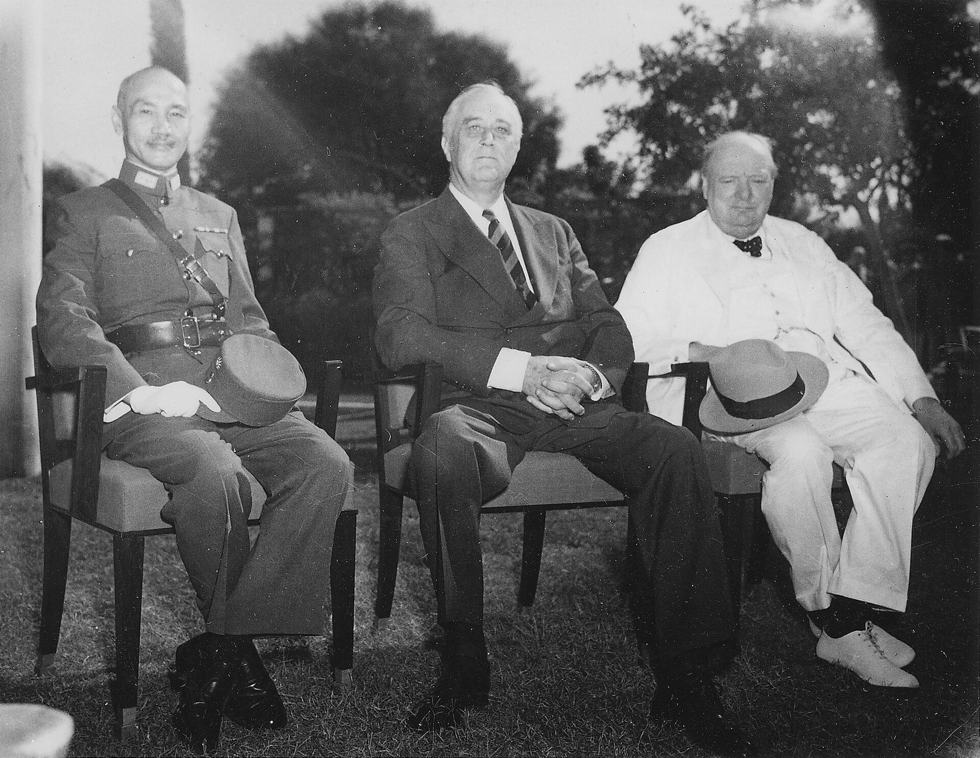 1943年开罗会议上的蒋介石、罗斯福与丘吉尔