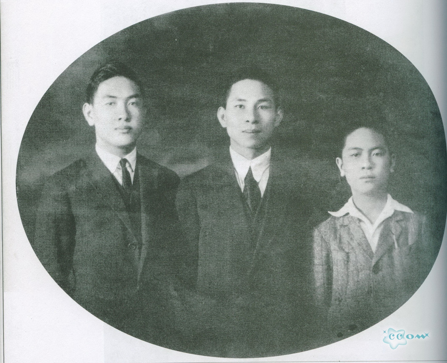 1924年马思聪与两位兄长在法国合影